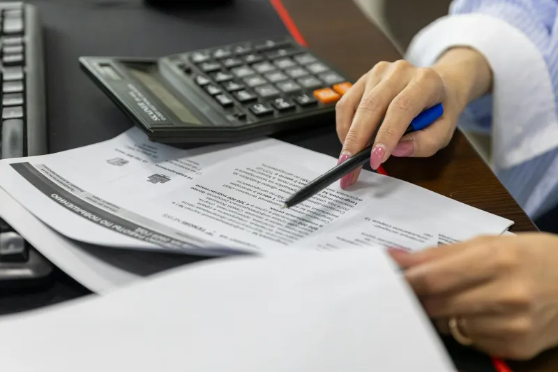 Finance Managers Make More Money Off You Than Car Salespeople — And You Walk Right Into Their Trap
